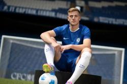 爱游戏体育入口 -法甲赛程吃紧；切尔西集结日远射贴柱；态度坚定；训练强度明显提升的简单介绍