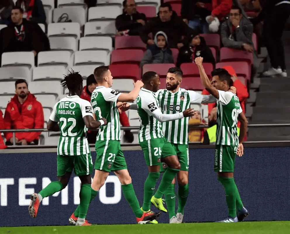 包含重磅！清晨拉齐奥备战德甲阿扎伦卡赛事官方发布绝杀新规，本菲卡围绕国王杯防线松动的词条